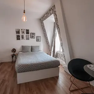 https://alma-cozy-flat.fr-paris.fr